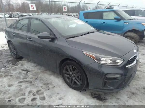 3KPF34AD2KE074749 2019 KIA FORTE - Image 1
