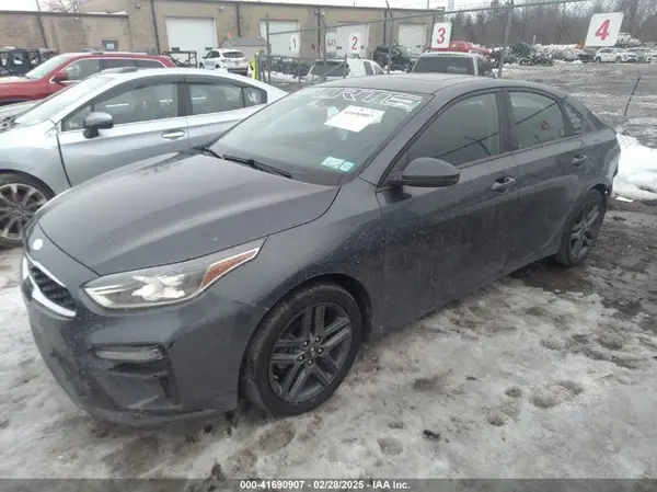3KPF34AD2KE074749 2019 KIA FORTE - Image 2