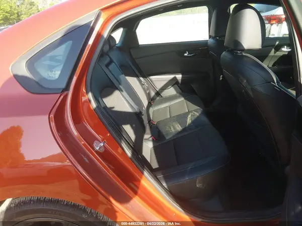 3KPF34AD2ME289695 2021 KIA FORTE - Image 8