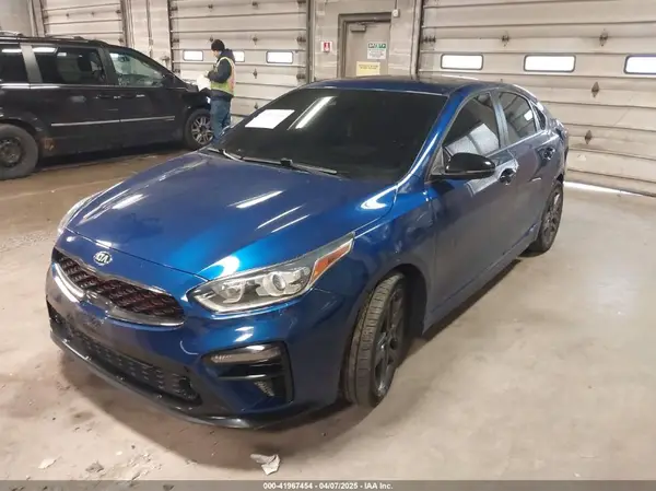 3KPF34AD2ME330827 2021 KIA FORTE - Image 2