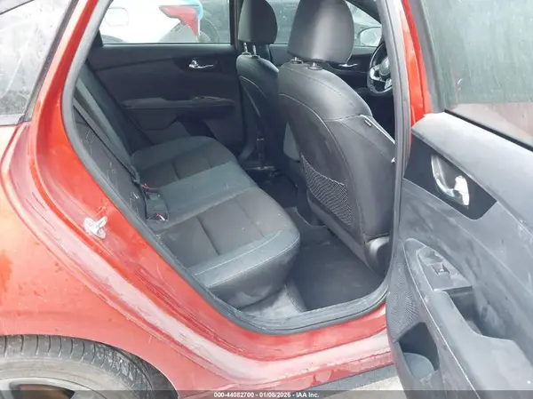3KPF34AD2ME339690 2021 KIA FORTE - Image 8