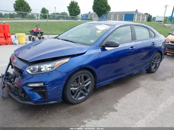 3KPF34AD2ME357817 2021 KIA FORTE - Image 2