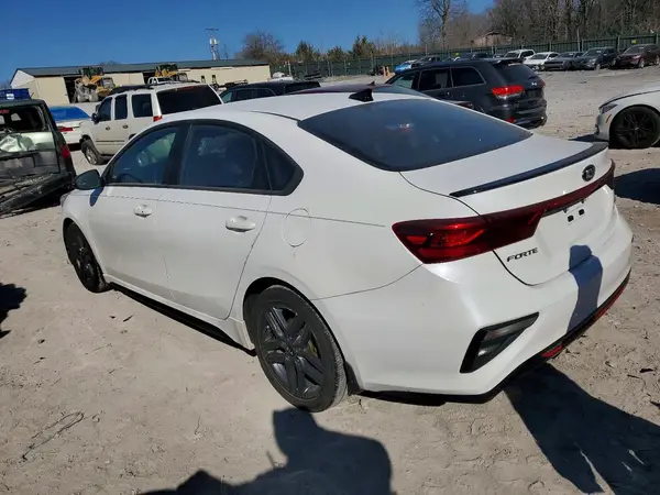 3KPF34AD2ME392583 2021 KIA FORTE - Image 2