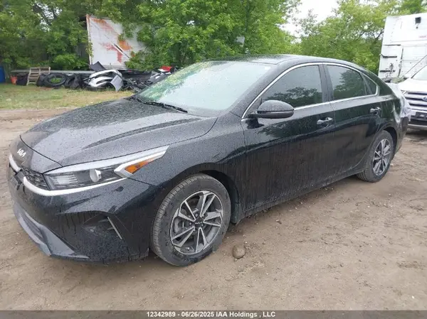 3KPF34AD2PE558105 2023 KIA FORTE - Image 2