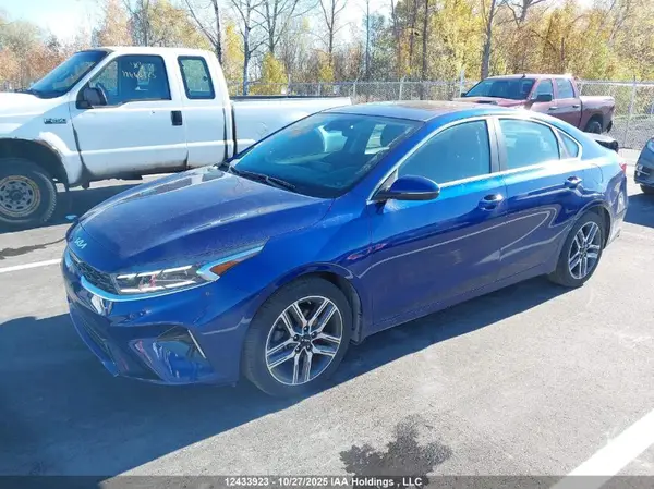 3KPF34AD2PE573333 2023 KIA FORTE - Image 2