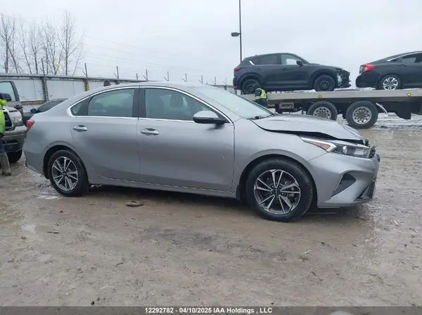 3KPF34AD2PE623504 2023 KIA FORTE - Image 1