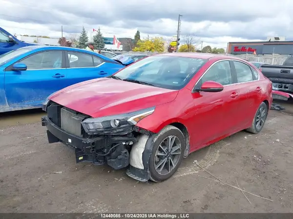 3KPF34AD2PE677482 2023 KIA FORTE - Image 2