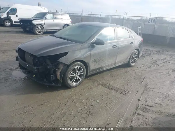 3KPF34AD2PE683654 2023 KIA FORTE - Image 2
