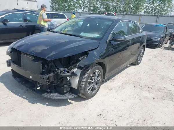 3KPF34AD2RE775074 2024 KIA FORTE - Image 2