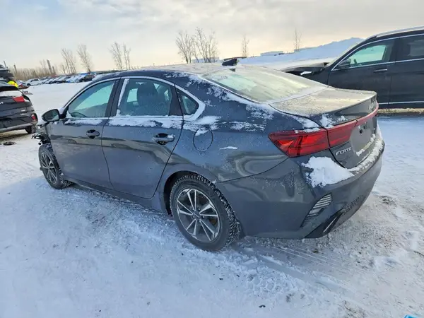 3KPF34AD2RE781912 2024 KIA FORTE - Image 2