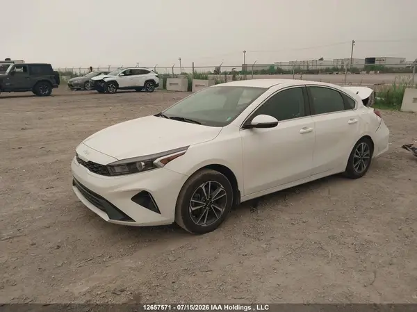 3KPF34AD2RE806789 2024 KIA FORTE - Image 2