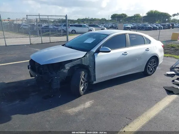 3KPF34AD3KE020344 2019 KIA FORTE - Image 2