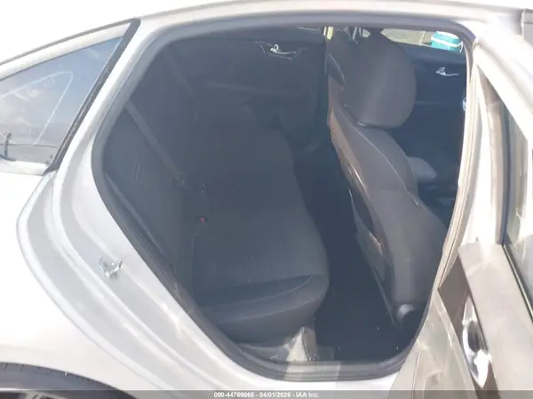 3KPF34AD3KE020344 2019 KIA FORTE - Image 8
