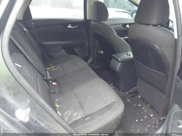 3KPF34AD3KE023471 2019 KIA FORTE - Image 8