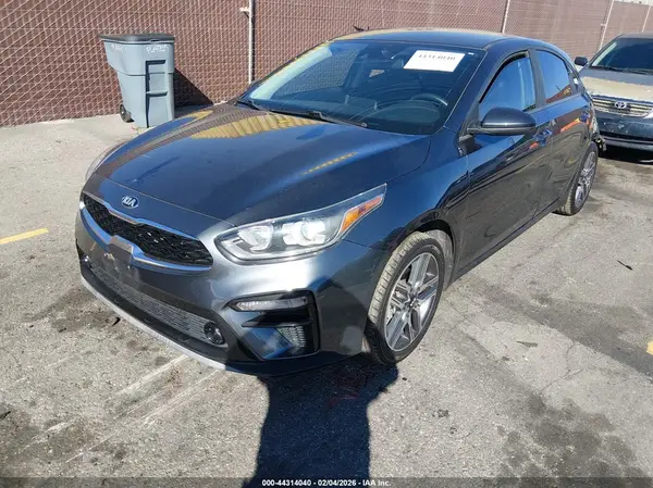 3KPF34AD3KE029075 2019 KIA FORTE - Image 2