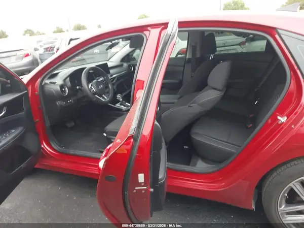 3KPF34AD3KE048225 2019 KIA FORTE - Image 8