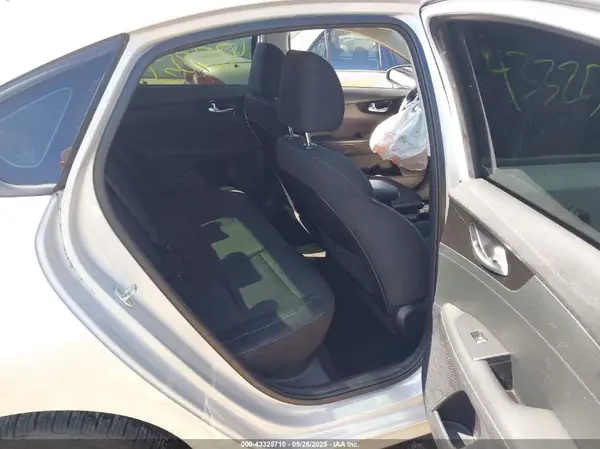 3KPF34AD3KE048855 2019 KIA FORTE - Image 8