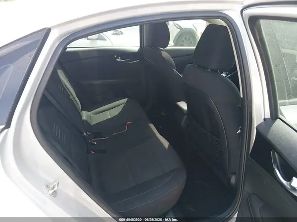 3KPF34AD3KE049696 2019 KIA FORTE - Image 8