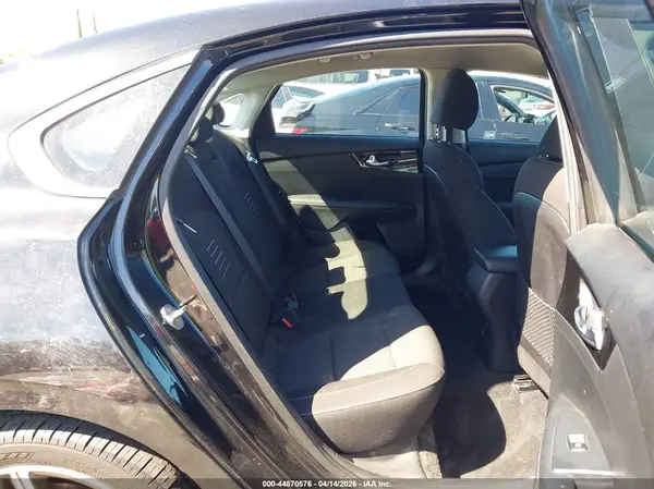 3KPF34AD3KE088370 2019 KIA FORTE - Image 8