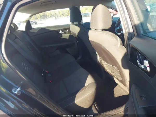 3KPF34AD3KE105121 2019 KIA FORTE - Image 8