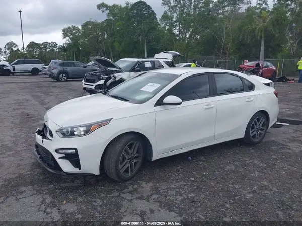 3KPF34AD3KE119391 2019 KIA FORTE - Image 2