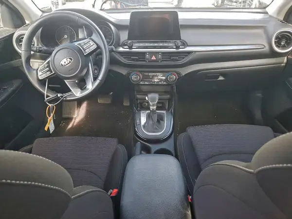 3KPF34AD3KE136093 2019 KIA FORTE - Image 8