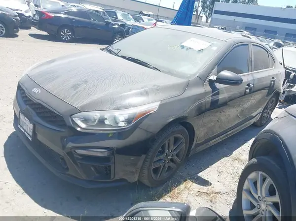 3KPF34AD3ME351069 2021 KIA FORTE - Image 2