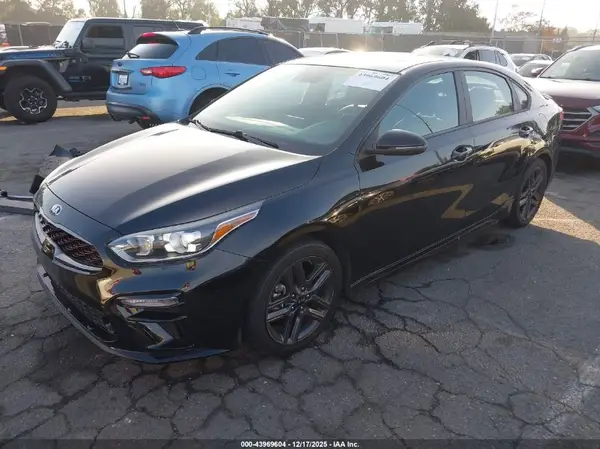 3KPF34AD3ME351413 2021 KIA FORTE - Image 2