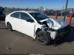 3KPF34AD3ME367367 2021 KIA FORTE