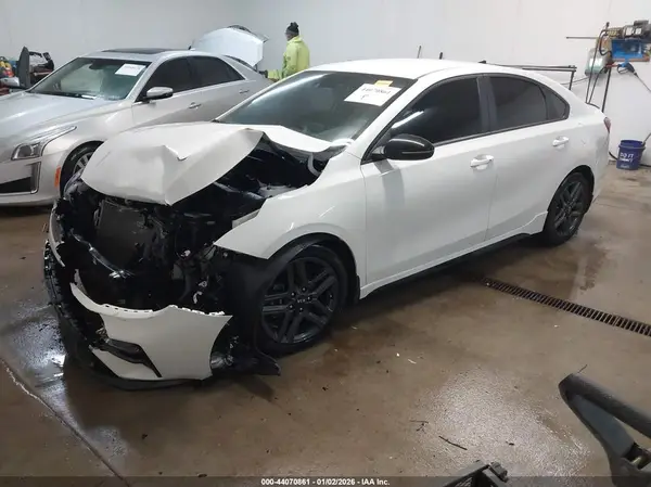 3KPF34AD3ME387571 2021 KIA FORTE - Image 2