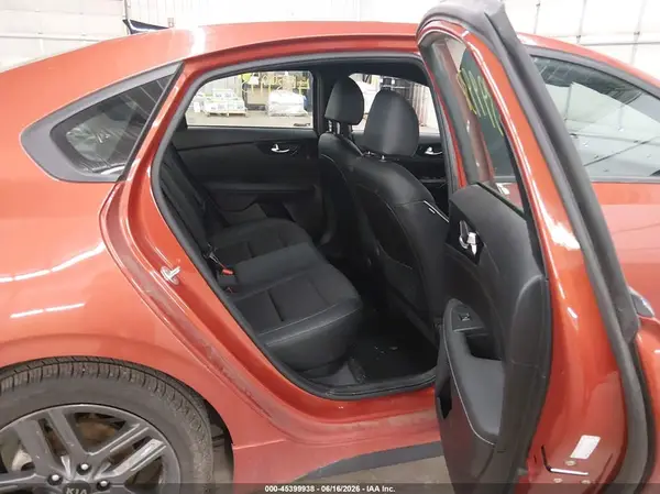 3KPF34AD3ME400898 2021 KIA FORTE - Image 8