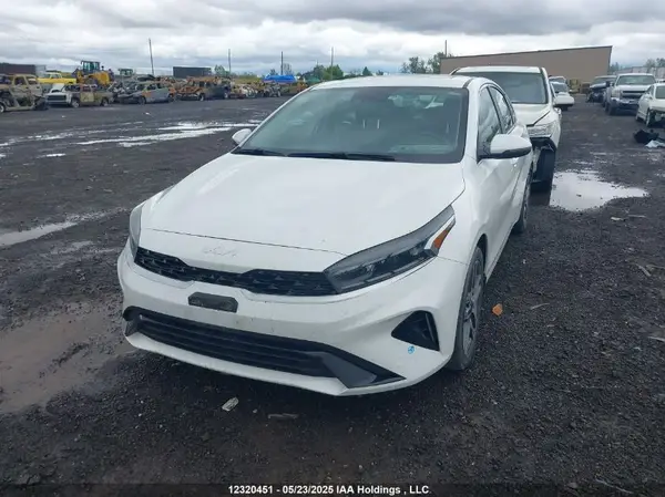 3KPF34AD3NE441162 2022 KIA FORTE - Image 2