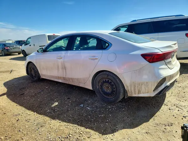 3KPF34AD3NE473397 2022 KIA FORTE - Image 2