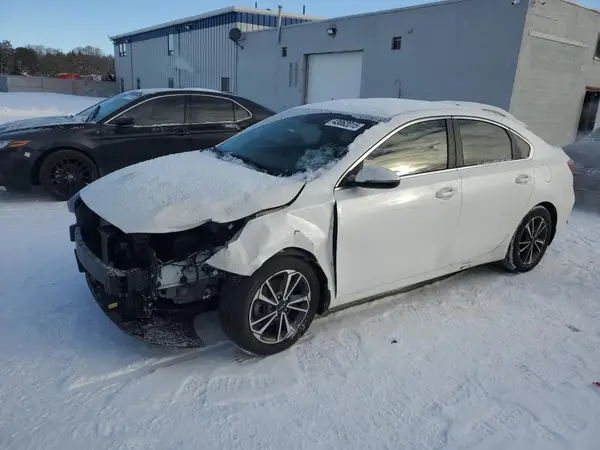 3KPF34AD3NE523067 2022 KIA FORTE - Image 1