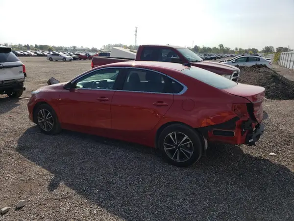 3KPF34AD3NE533291 2022 KIA FORTE - Image 2