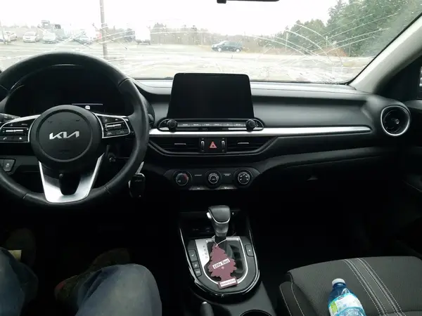 3KPF34AD3PE560638 2023 KIA FORTE - Image 8