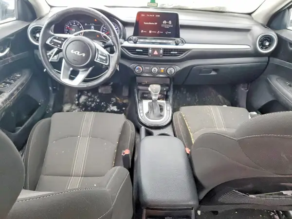 3KPF34AD3PE561661 2023 KIA FORTE - Image 8