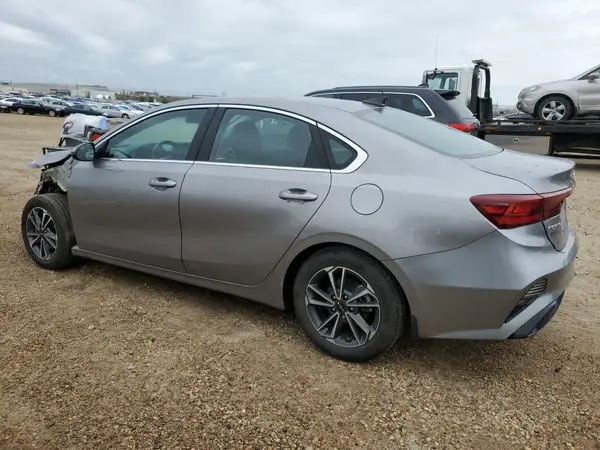 3KPF34AD3PE571686 2023 KIA FORTE - Image 2