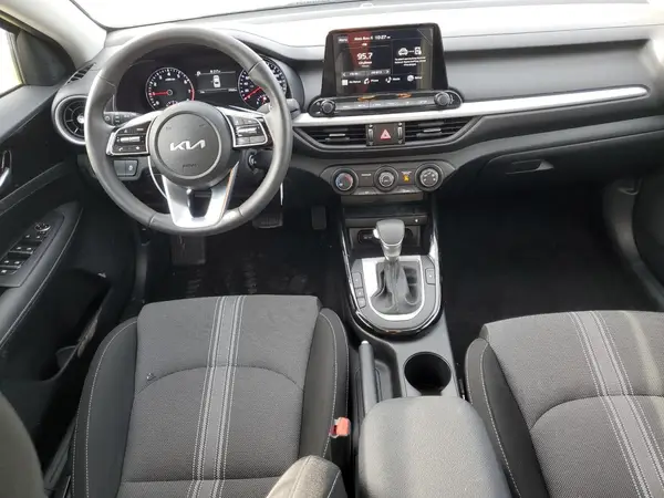3KPF34AD3RE785208 2024 KIA FORTE - Image 8