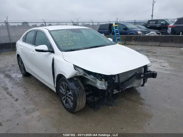 3KPF34AD3RE827683 2024 KIA FORTE - Image 1