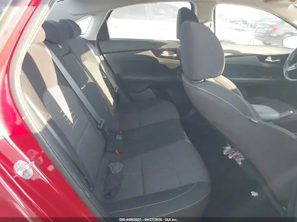 3KPF34AD4KE014004 2019 KIA FORTE - Image 8