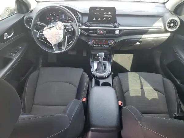 3KPF34AD4KE016061 2019 KIA FORTE - Image 8