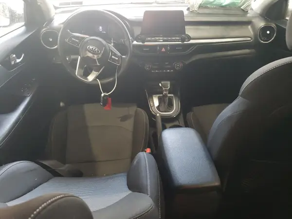 3KPF34AD4KE017520 2019 KIA FORTE - Image 8