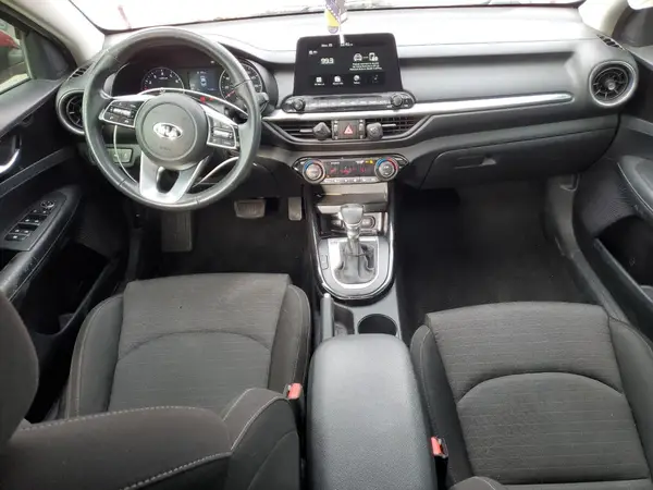 3KPF34AD4KE024760 2019 KIA FORTE - Image 8