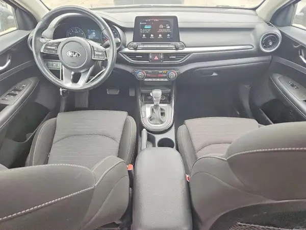 3KPF34AD4KE026380 2019 KIA FORTE - Image 8