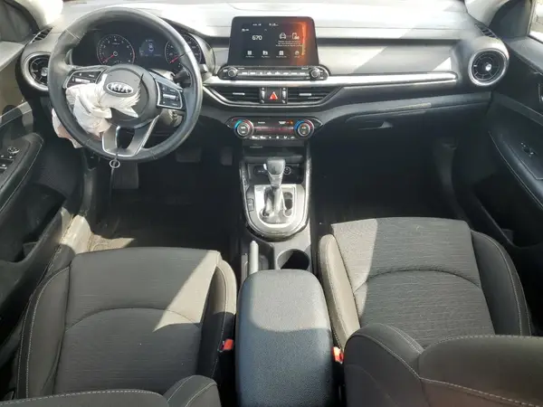 3KPF34AD4KE027819 2019 KIA FORTE - Image 8