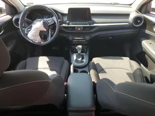 3KPF34AD4KE028033 2019 KIA FORTE - Image 8