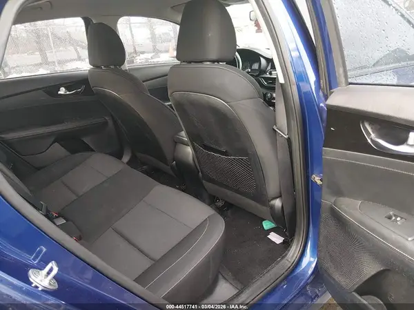 3KPF34AD4KE029506 2019 KIA FORTE - Image 8