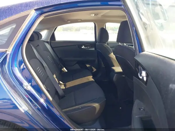 3KPF34AD4KE072808 2019 KIA FORTE - Image 8