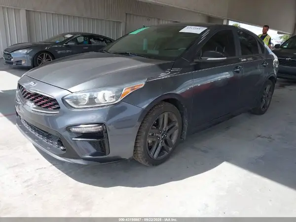 3KPF34AD4LE176748 2020 KIA FORTE - Image 2